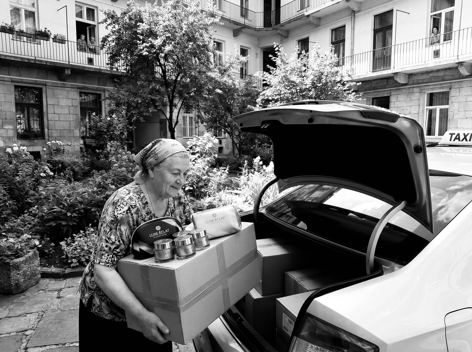 «Свекровь выбросила мои специи и косметику на 17 000 гривен, а деньги из тайника украла, чтобы отдать долги за БАДы от паразитов»: история о том, как невестка выставила воровку и получила поддержку мужа