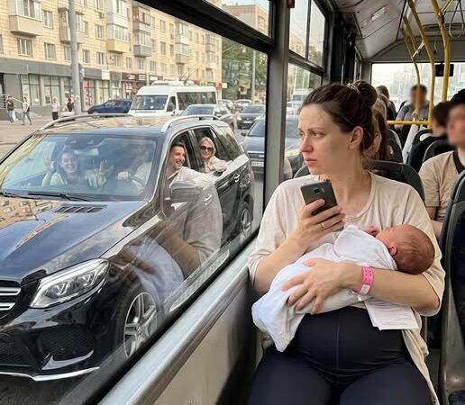 Муж посадил свою мать в наш дорогой внедорожник и