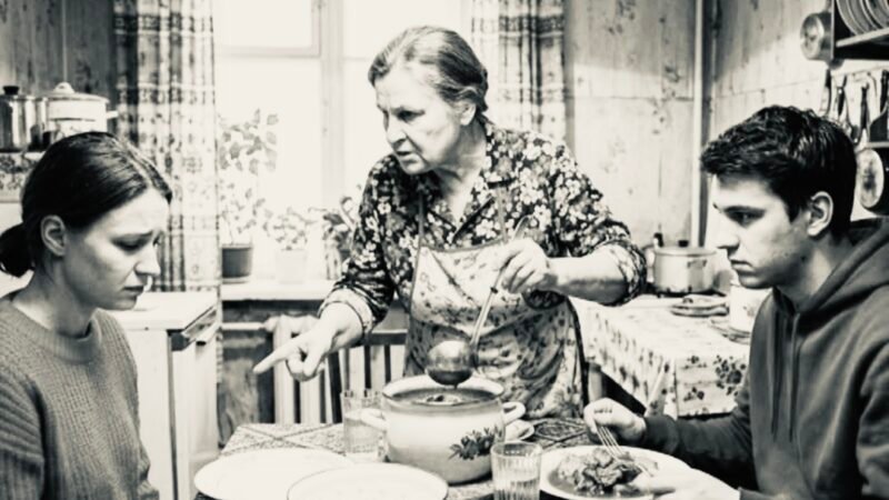 «Мясо дорогое, тебе и макарон хватит!»